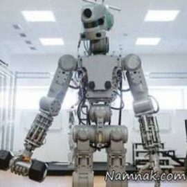 ربات شگفت انگیز روسی که رانندگی می کند + عکس و فیلم